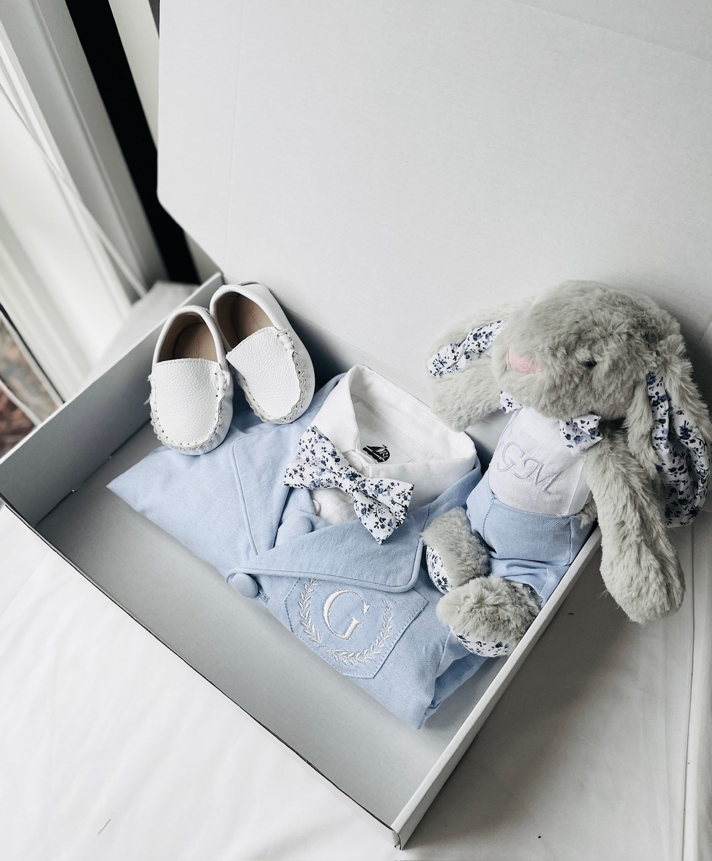 Baby and toddler boys pale blue chambray and and white linen full suit