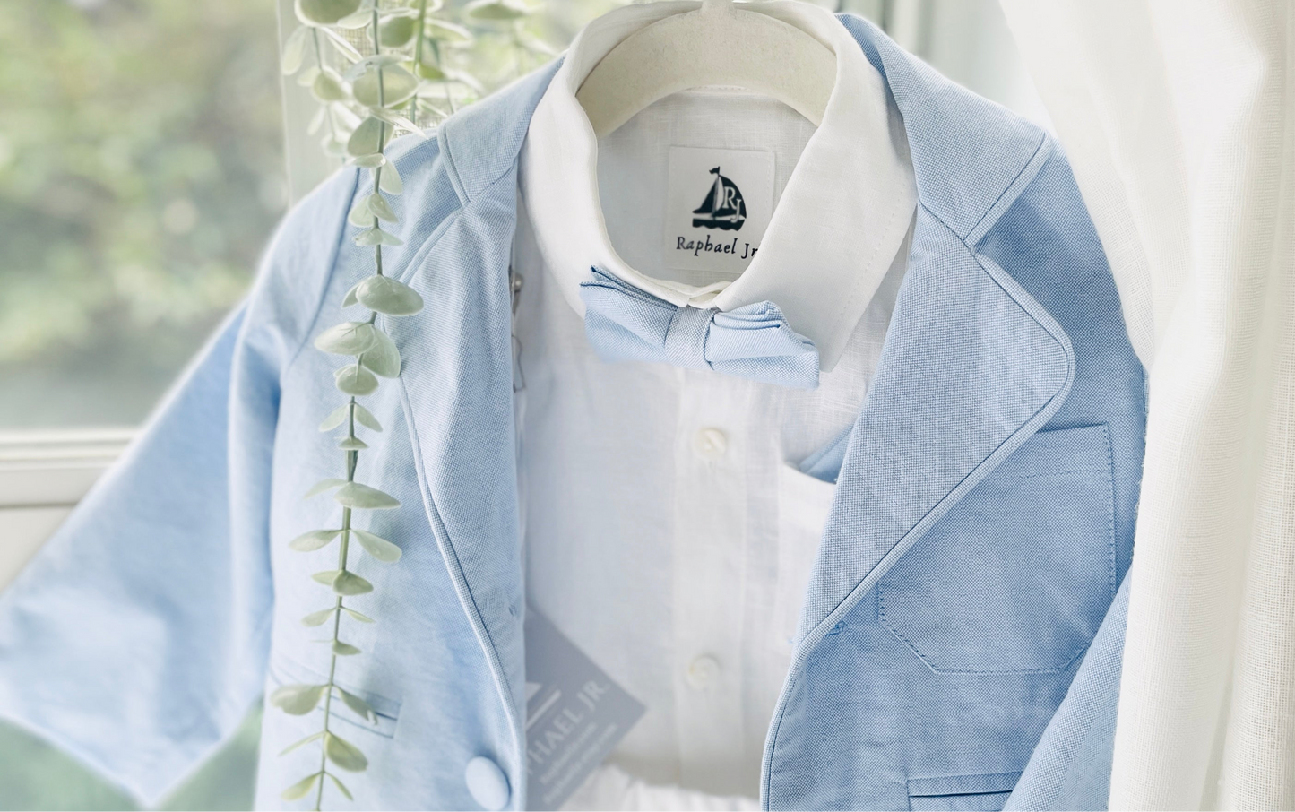 Baby and toddler boys pale blue chambray and and white linen full suit