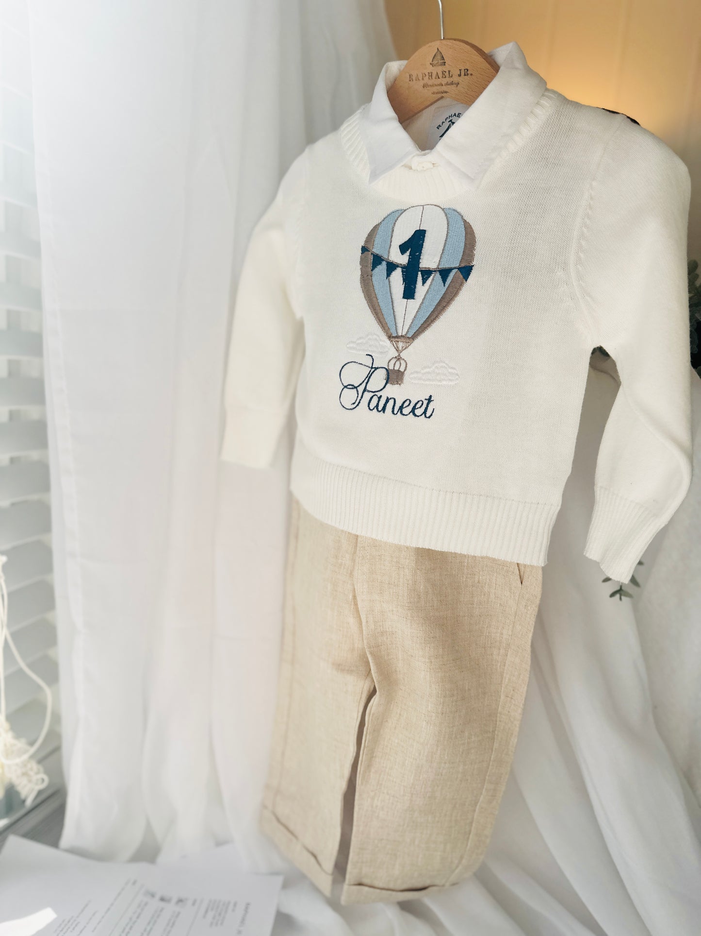 White cotton sweater with optional embroidery