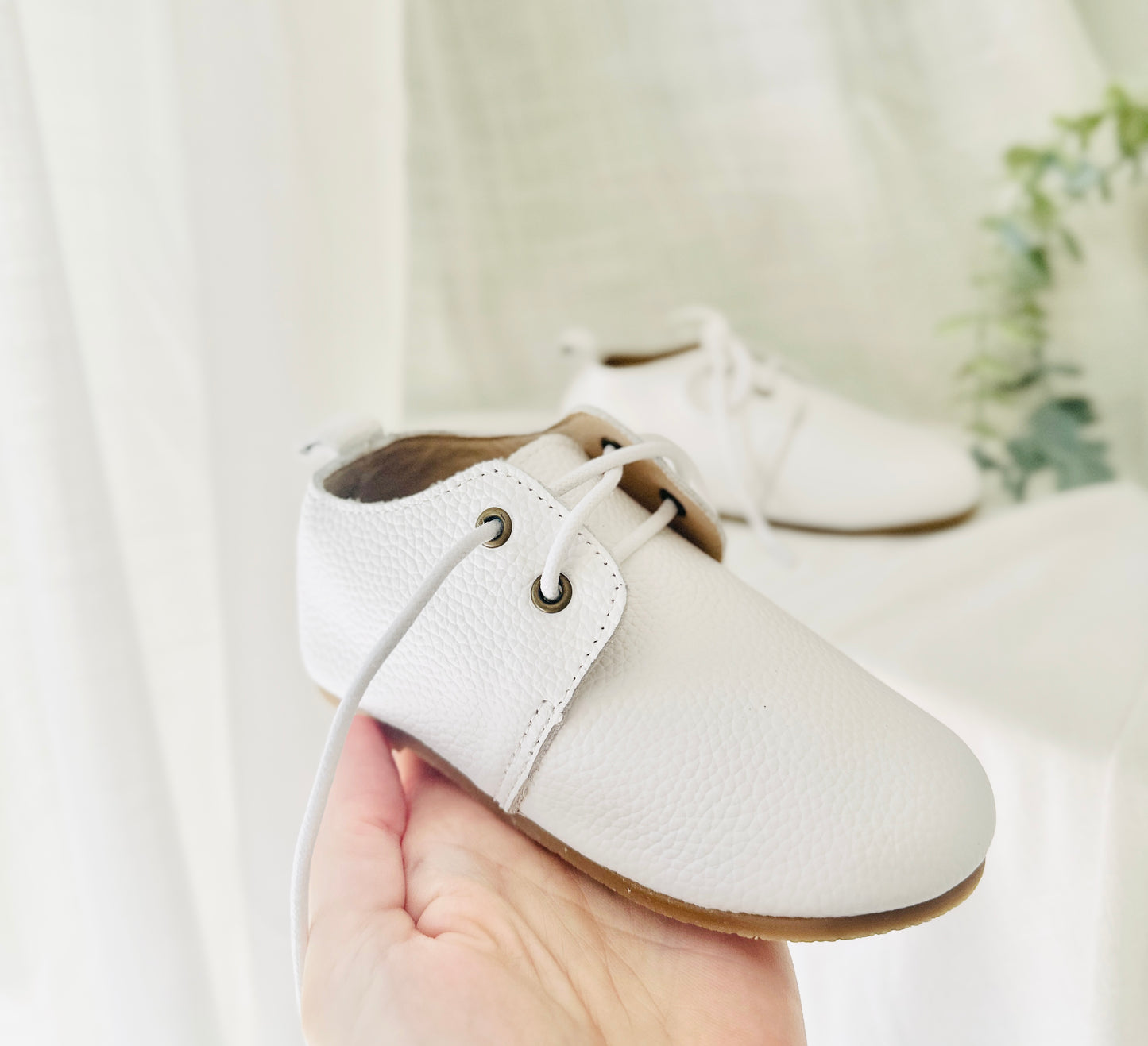 Baby and toddlers white Leather booties shoes