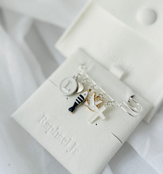 Gold or Silver coloured Baby Baptism keepsake Brooch