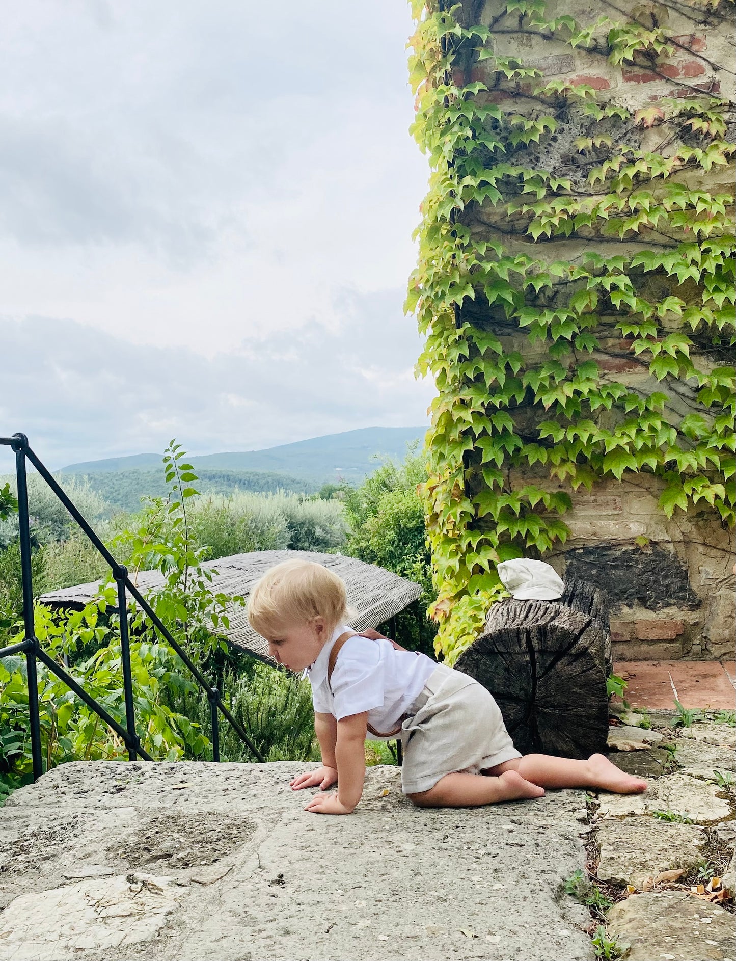 Beige linen summer set with shorts, shirt, suspenders and bow tie plus optional extras