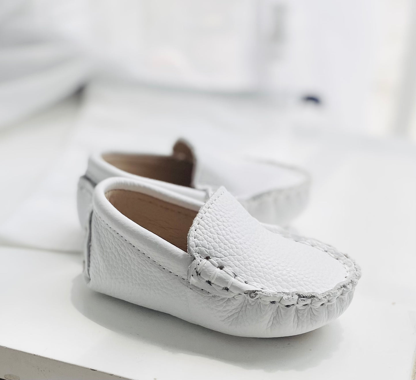 White Leather moccasins loafers boat shoes