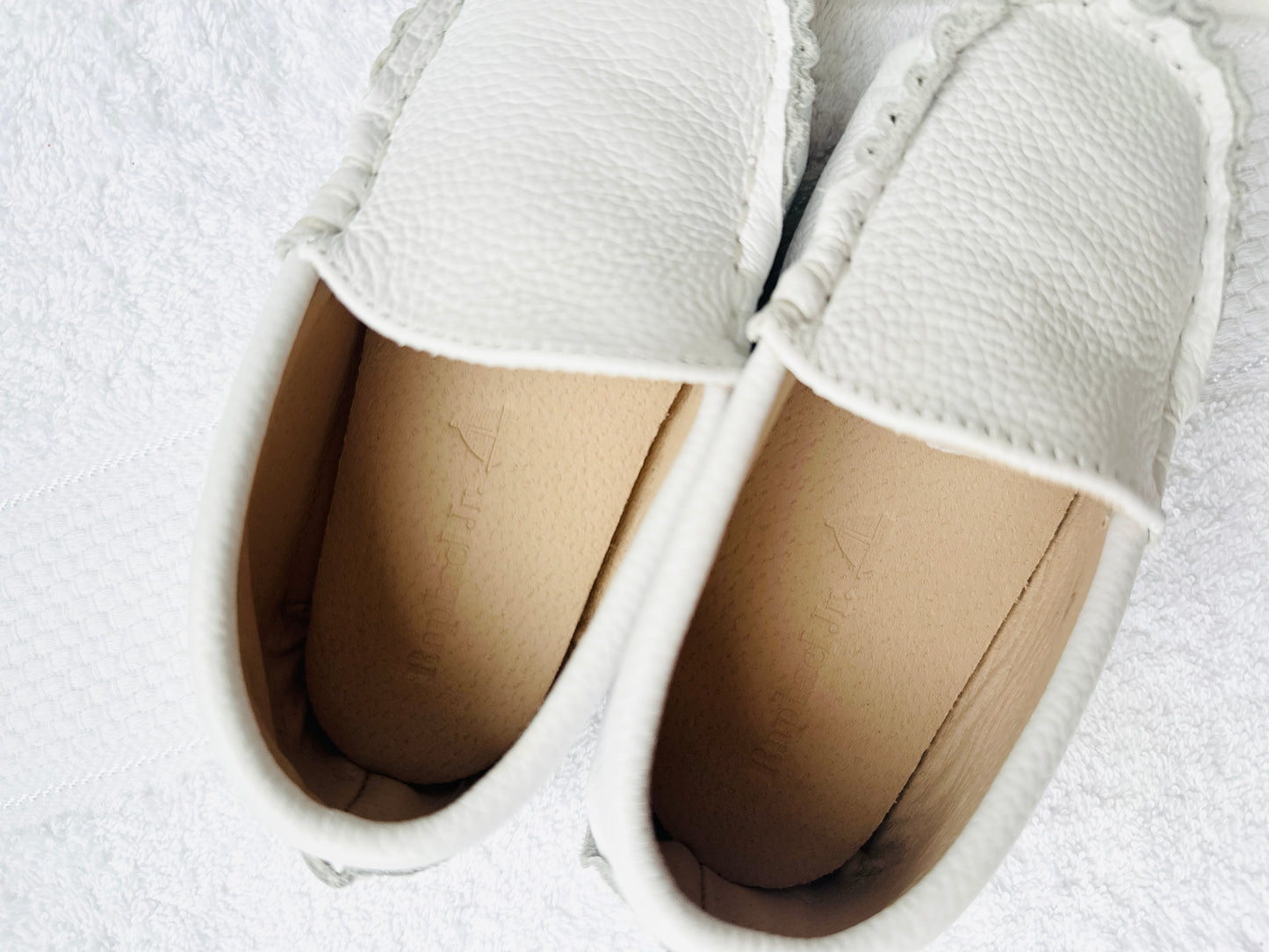 White Leather moccasins loafers boat shoes
