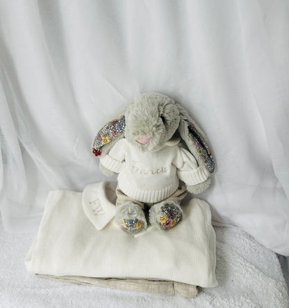 Baptism outfit with linen shirt, jumper and linen shorts