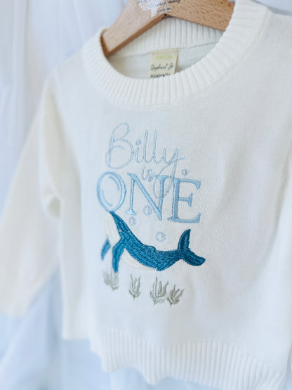 White cotton sweater with optional embroidery