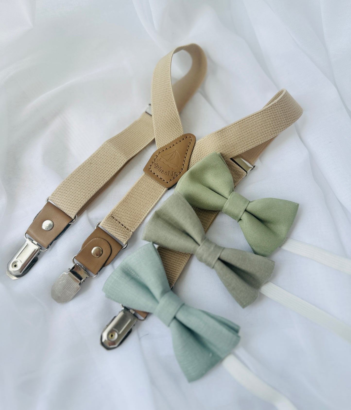 Baby and toddler bow ties and suspenders set