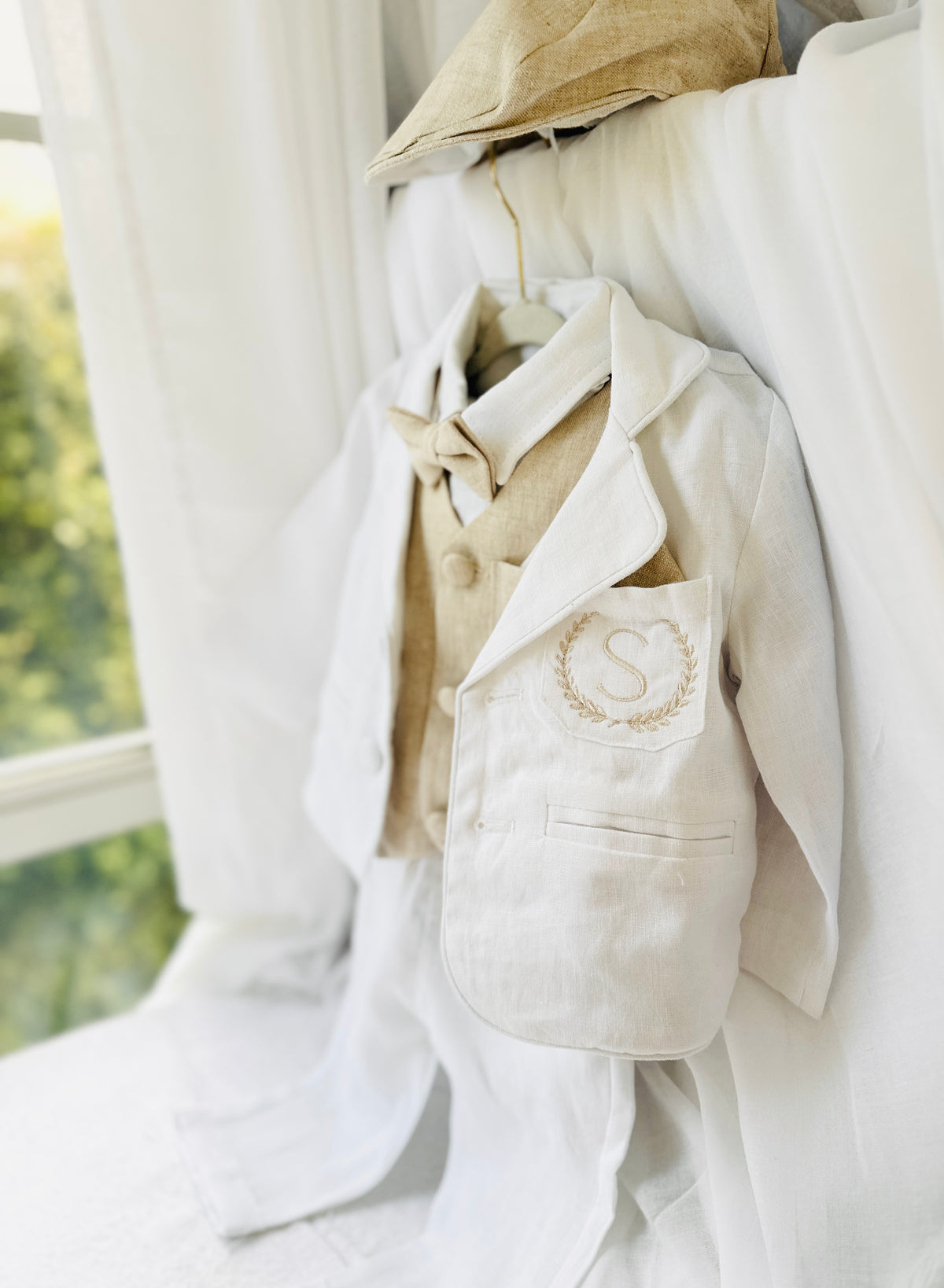 White suit with and Beige vest set