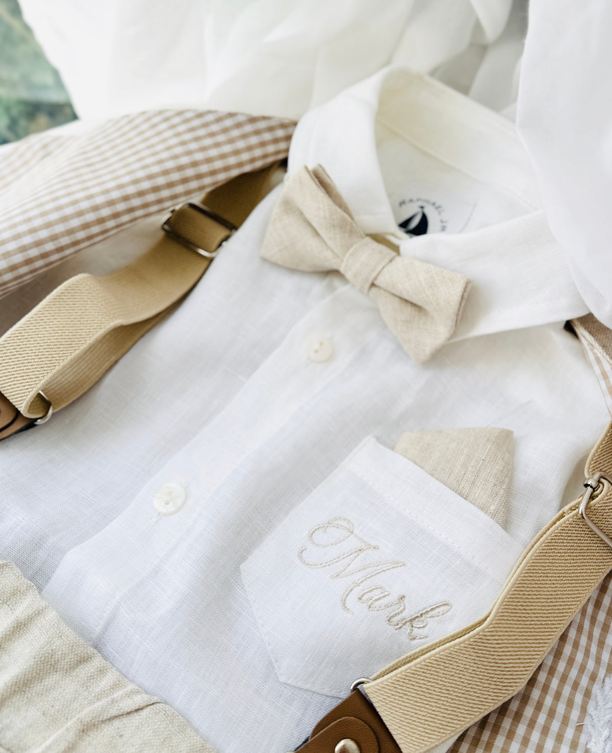 White suit with and Beige vest set