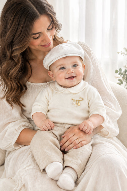 Gold or Silver coloured Baby Baptism keepsake Brooch