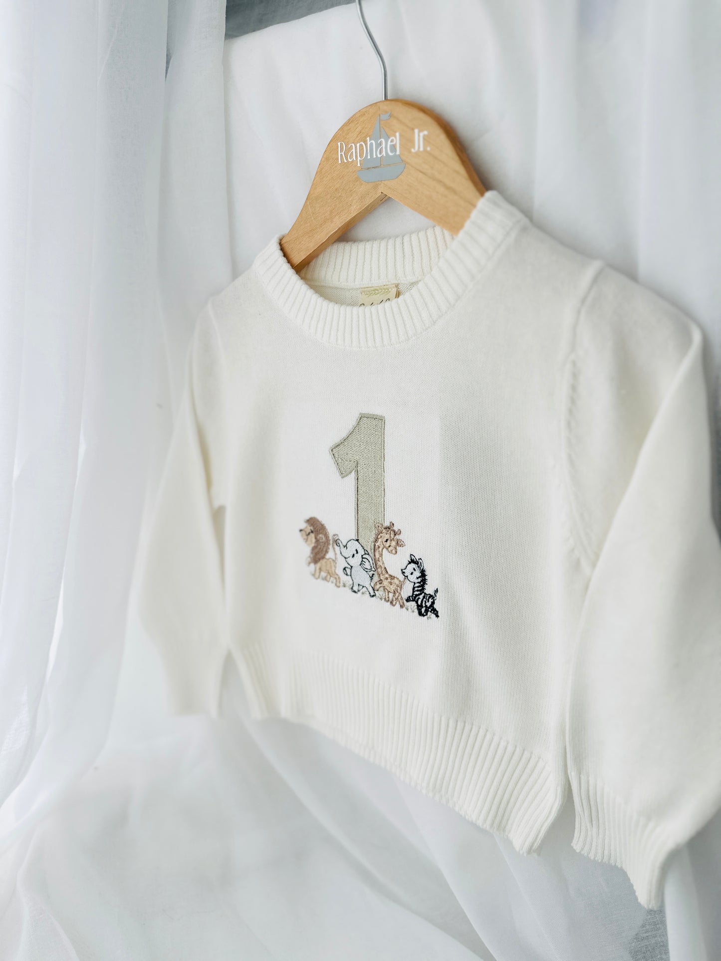 White cotton sweater with optional embroidery